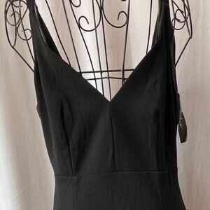 Timeless sleeveless Black Lulus Evening Gown SZ M | Mermaid Silhouette